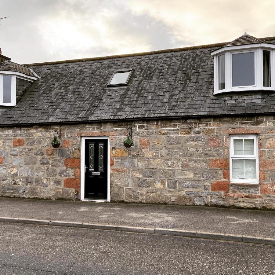 Islas Cottage, A Home In The Heart Of Speyside 더프타운 외부 사진